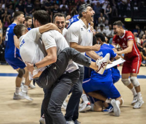 Big comeback, but France holds on, beats USA for Volleyball Nations League gold