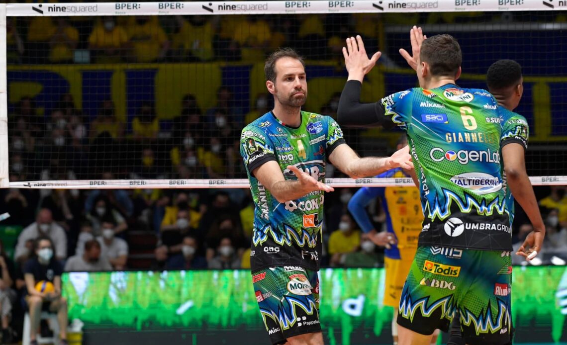 WorldofVolley :: ITA M: Travica, who’ll play in Olympiacos next season, sues Leal and Ngapeth