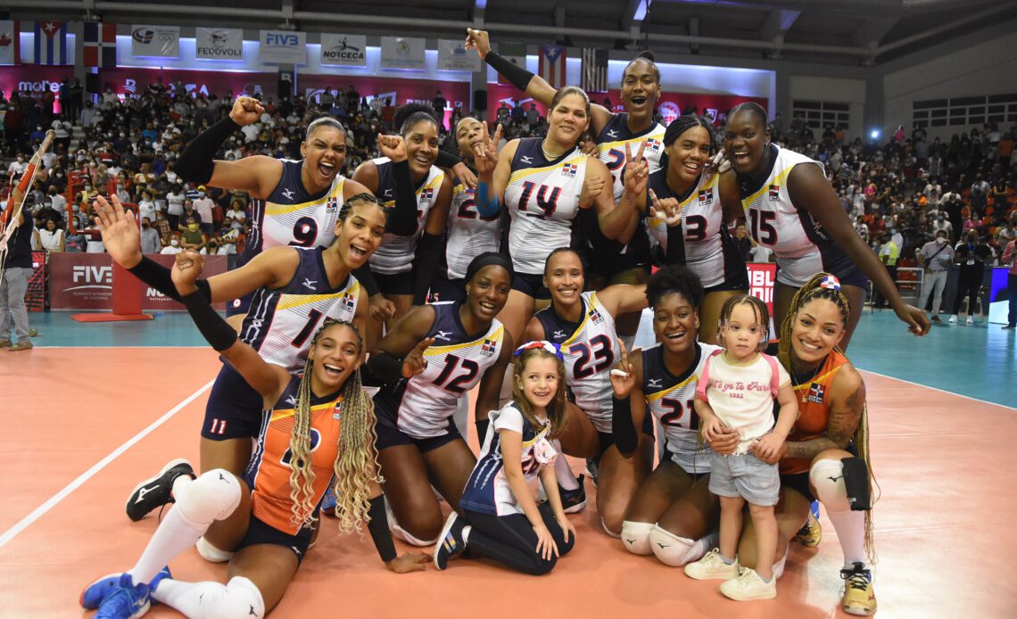 WorldofVolley :: PAN-AM CUP W: Dominicans champions without losing single set in tournament, Rivera MVP