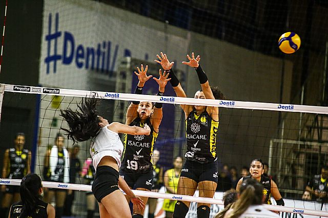 WorldofVolley :: SACCH W: Brutal Praia allow Bolivian rivals to score only 23 points in total at start of continental championship