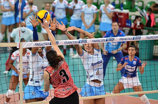 WorldofVolley :: SOUTH AMERICAN CCH W: Minas and Praia continue tournament with 100% success
