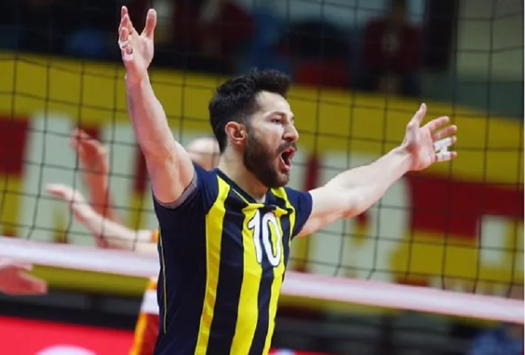 WorldofVolley :: TUR M: Emre Batur leaves Fenerbahce and joins Bursa