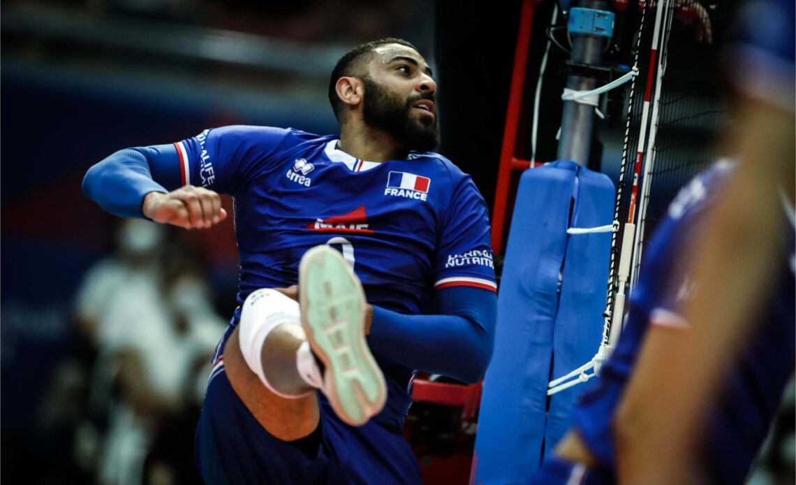 WorldofVolley :: VNL M: Ngapeth documents poor conditions in Bologna – French players eat while sitting on floor (VIDEO)