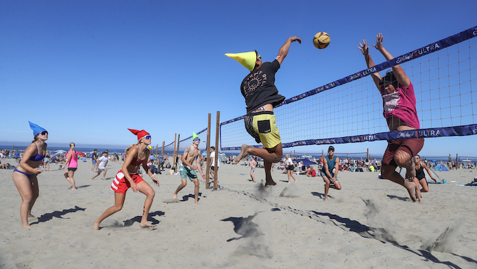 Seaside beach volleyball tournament photo gallery by Stephen Burns