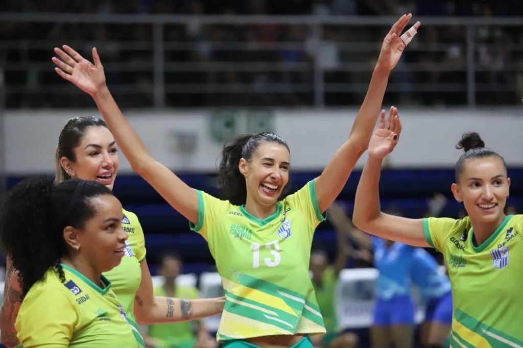 WorldofVolley :: BRA W: Adeus Sheilla! One of best players in volleyball history ends career in festive game (VIDEO)