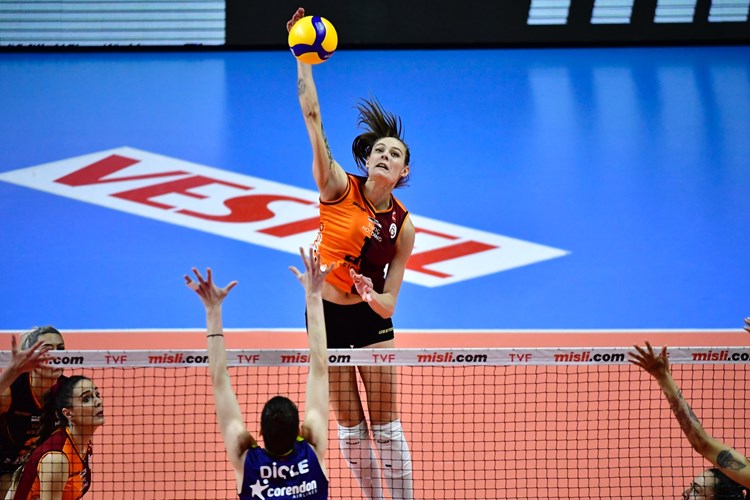 WorldofVolley :: TUR W: Galatasaray extend with Vasilantonaki and head coach Güneyligil