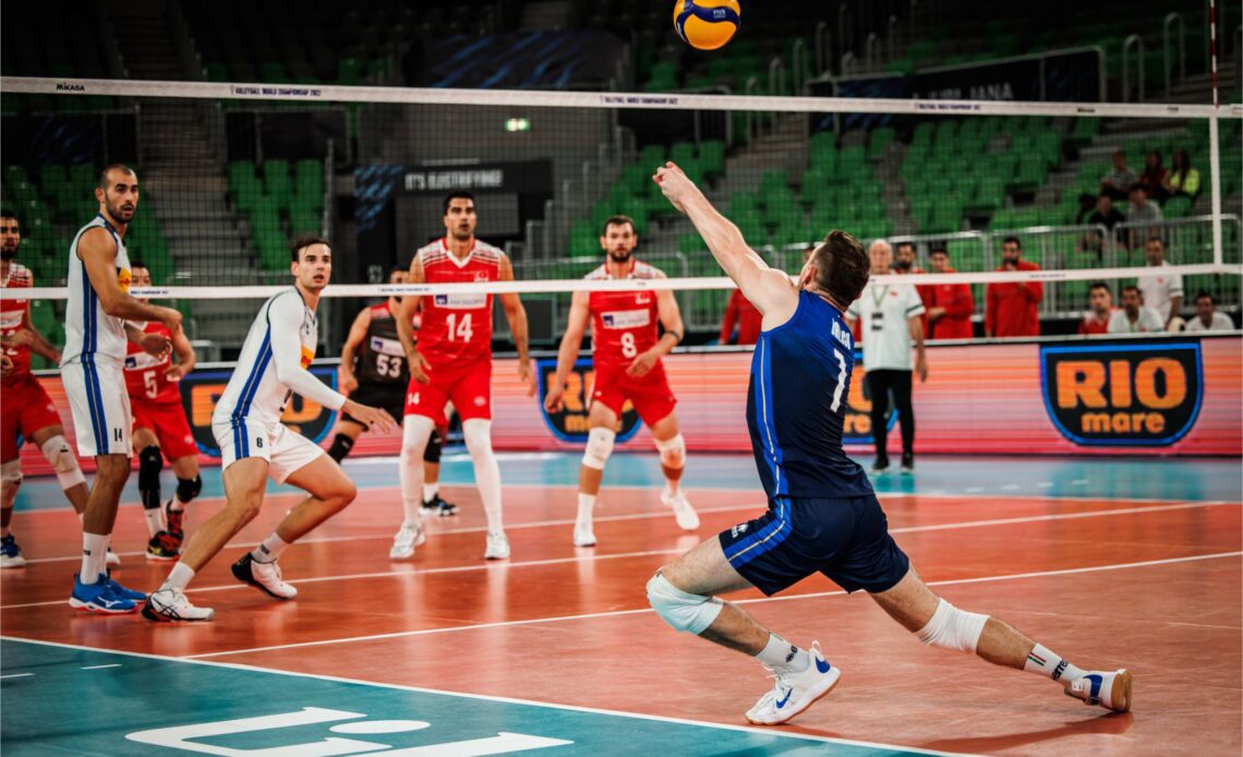 WorldofVolley :: WCH 2022 M: Italy beats Turkey to mathematically seal Round of 16 spot, Plotnytskyi’s aces lead Ukraine to first win