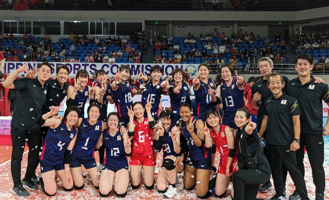 WorldofVolley :: Women’s Asian Cup trophy goes into hands of Japanese players for first time ever