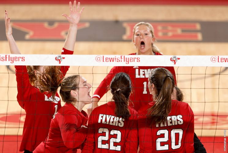 #15 Women’s Volleyball Records Third Straight Conference Sweep; Defeats Indianapolis Friday