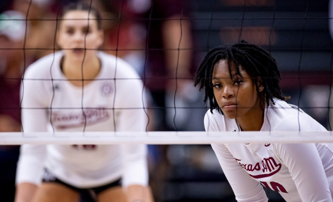 Aggies Power Past Tennessee Tech in Three Sets - Texas A&M Athletics