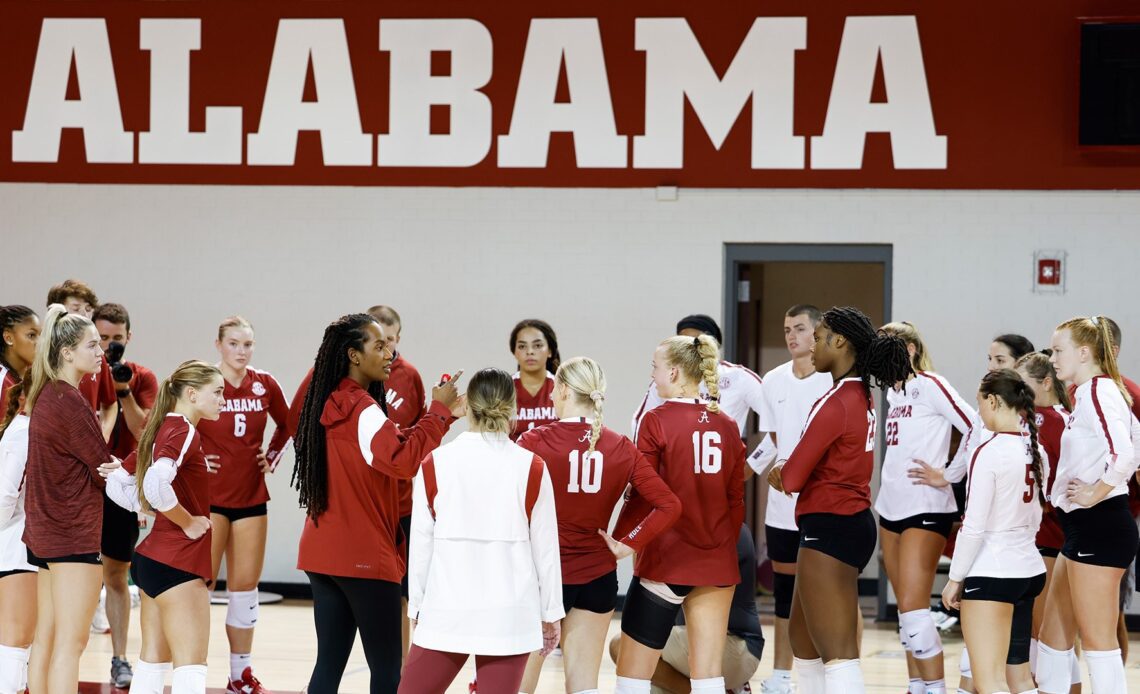 Alabama Volleyball Opens 2022 Season Hosting Crimson Tide Invitational