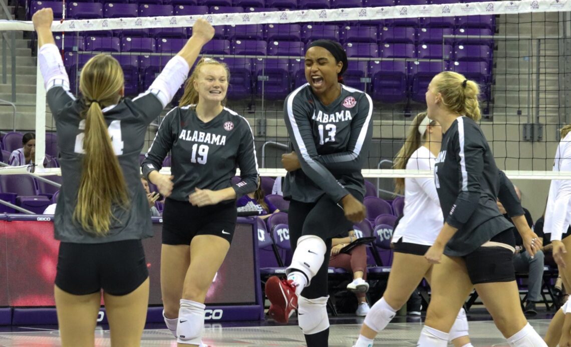 Alabama Volleyball Sweeps Texas State Saturday to Close Action at Horned Frog Invitational