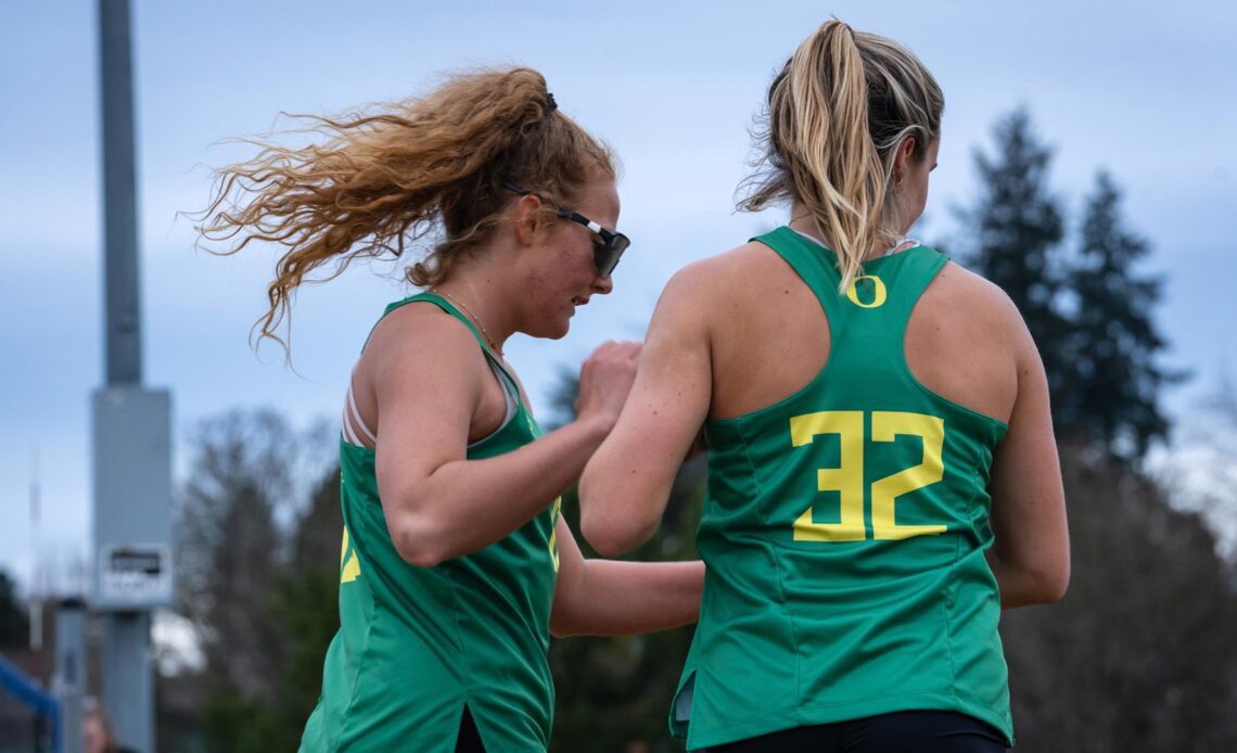 Ducks Go 2-1 on Day One of Husky Invite