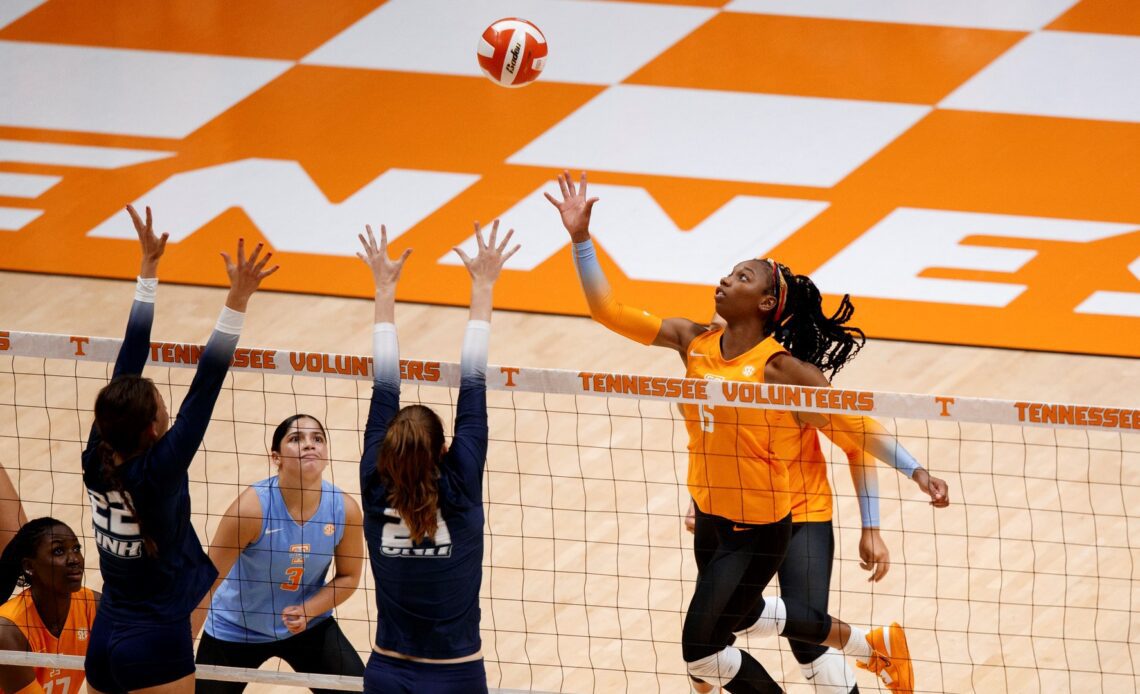 Lady Vols’ Offensive Firepower Leads to Sweep of New Hampshire