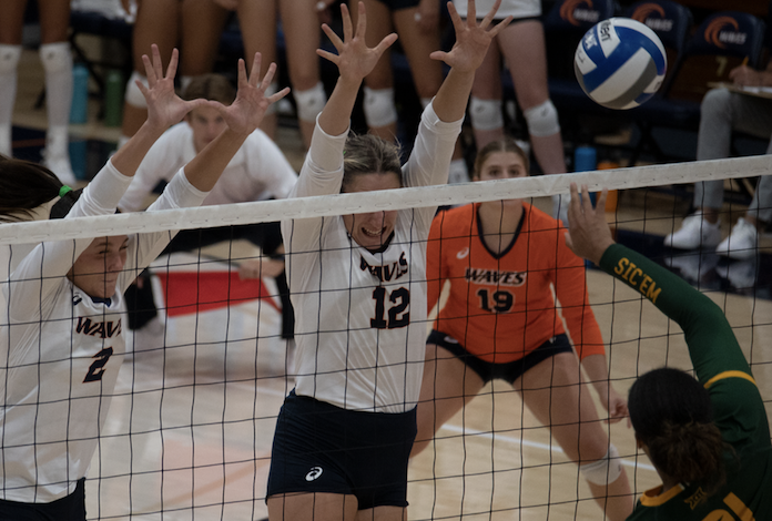 NCAA volleyball: Pepperdine upsets Baylor, massive Friday slate on tap