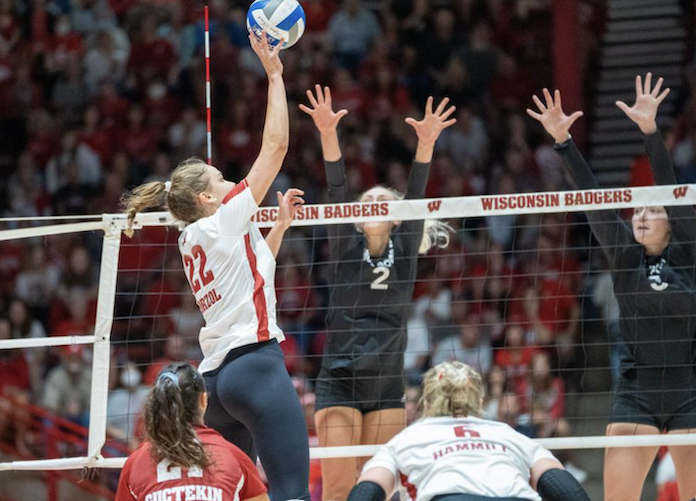 NCAA volleyball: Texas, Ohio St., Minnesota, GT, Wisconsin, UW, UCLA win