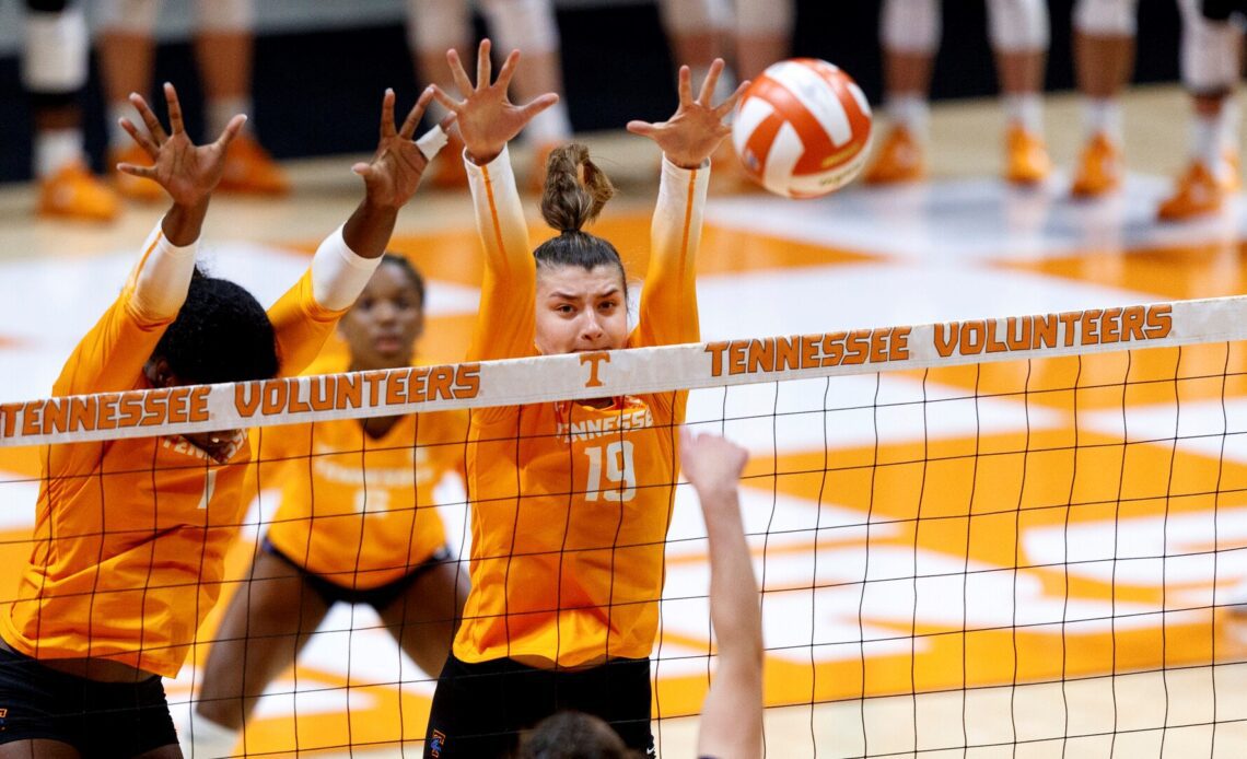 Tennessee Ties Season-High in Kills, Falls in a Heartbreaker to Texas A&M in Five