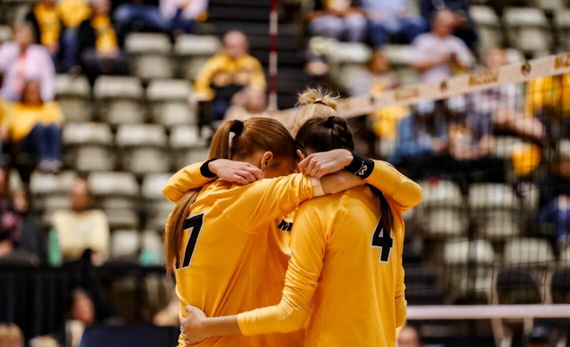 Volleyball Embarks for South Carolina