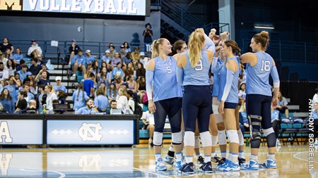 HuddleUniversity of North Carolina Volleyball v MichiganCarmichael ArenaChapel Hill, NCSaturday, September 10, 2022