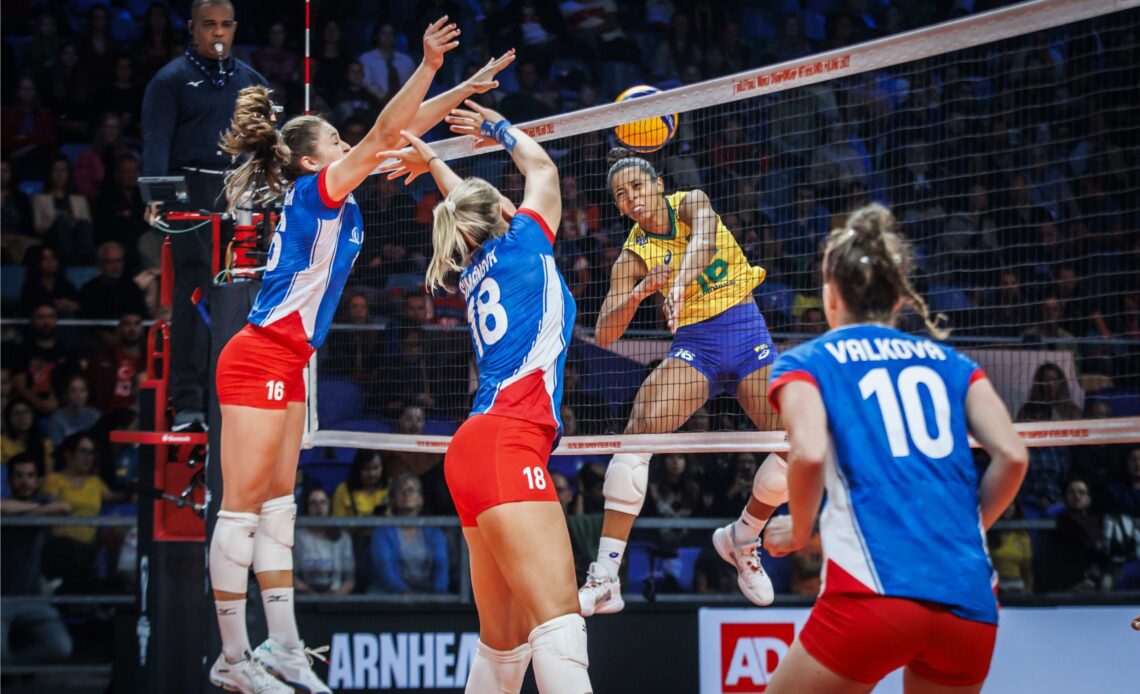 WorldofVolley :: WCH 2022 W: Brazil gets scared, but beats Czechs; USA and Dominican Republic earn convincing wins