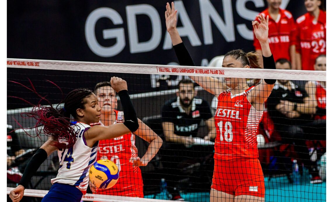 WorldofVolley :: WCH 2022 W: Turkey gets closer to second phase after thrilling win over Dominicans; Herrera’s blocks push Argentina to historic triumph