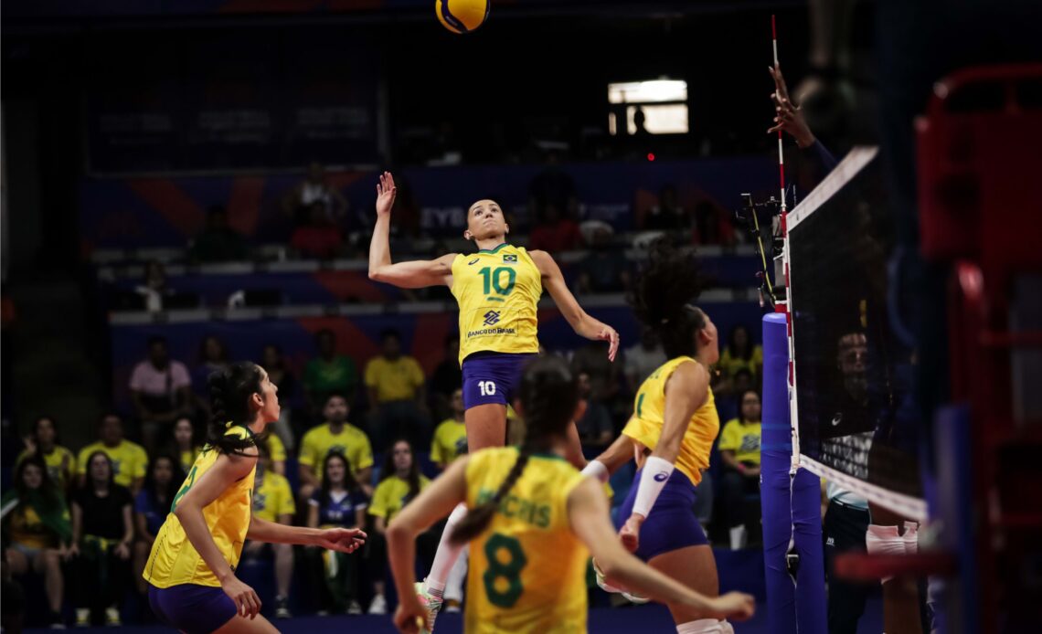 WorldofVolley :: WCH 2022 W: Zé Roberto defines 14-player roster