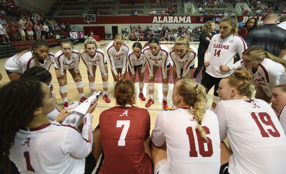 Alabama Volleyball Takes Opening Set but Falls in Four to Ole Miss Friday