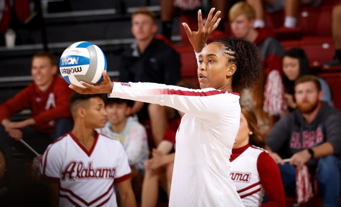 Alyiah Wells Named SEC Volleyball Offensive Player of the Week