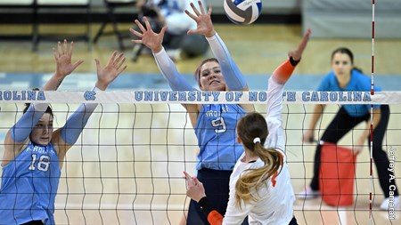 Mabrey Shaffmaster, Liv Mogridge
University of North Carolina Volleyball v Syracuse 
Carmichael Arena 
Chapel Hill, NC 
Sunday, October 16, 2022