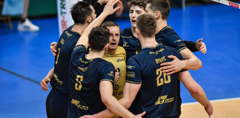 WorldofVolley :: POL M: Warszawa make upset in Bełchatów as they wreck Skra