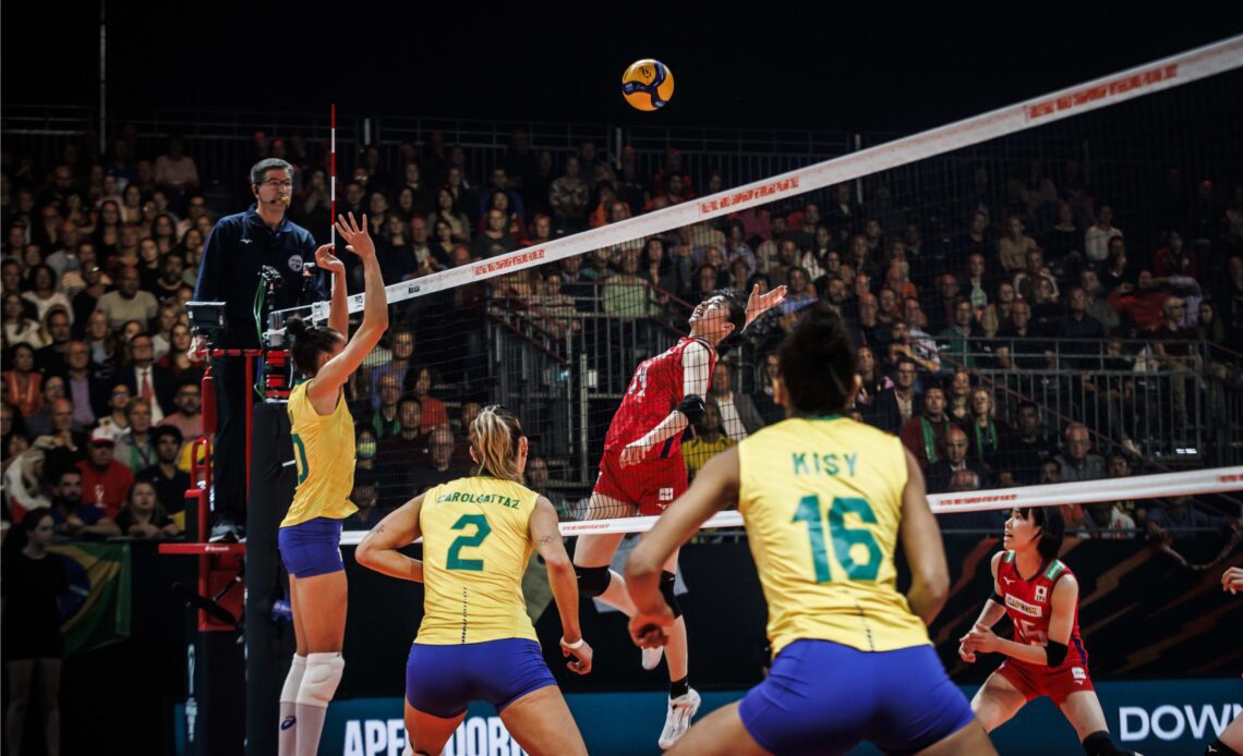 WorldofVolley :: WCH 2022 W: Brazil reborn after 0-2 against Japan and goes to semi-finals