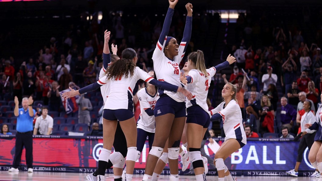 Arizona Upset No. 20 Washington in Five Sets