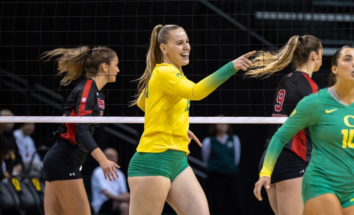 Colyer Voted Freshman of the Year; Five Ducks Earn All-Pac-12 Honors