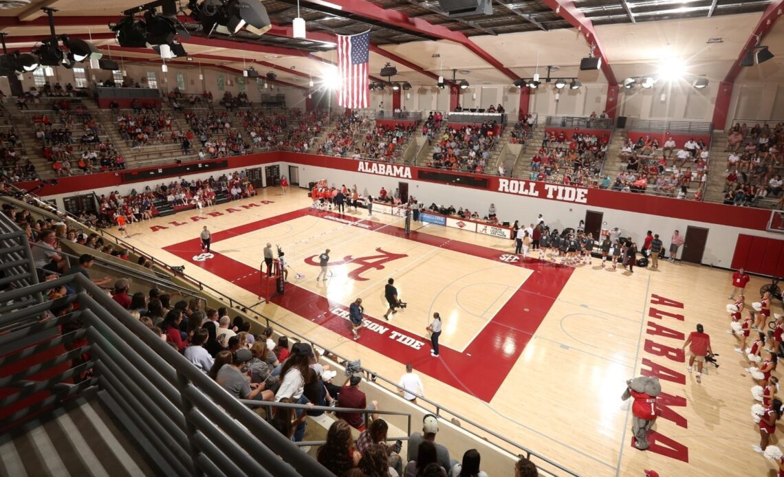 Corner photo of Foster Auditorium during Sept. 25, 2022 volleyball match vs. Auburn