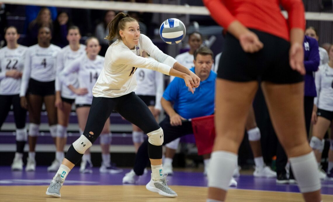 Volleyball Falls to No. 6 Buckeyes