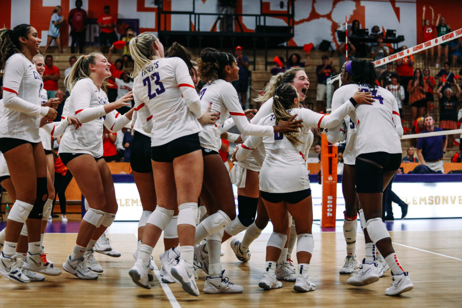 Volleyball Selected to NIVC Postseason Tournament – Clemson Tigers Official Athletics Site