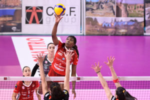 Women’s pro: Imoco Conegliano wins twice; KY teammates together; 32 kills for Holman