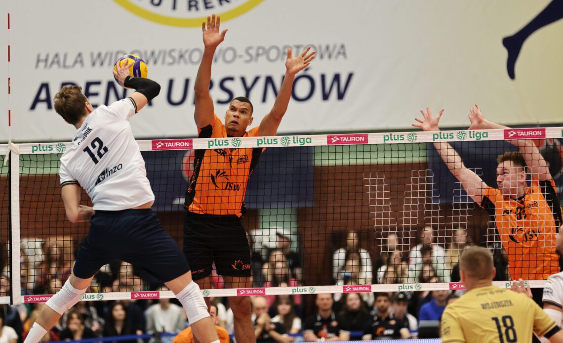 WorldofVolley :: POL M: Jastrzębski remain perfect after 9 matches – Boyer makes one-man show against Warszawa