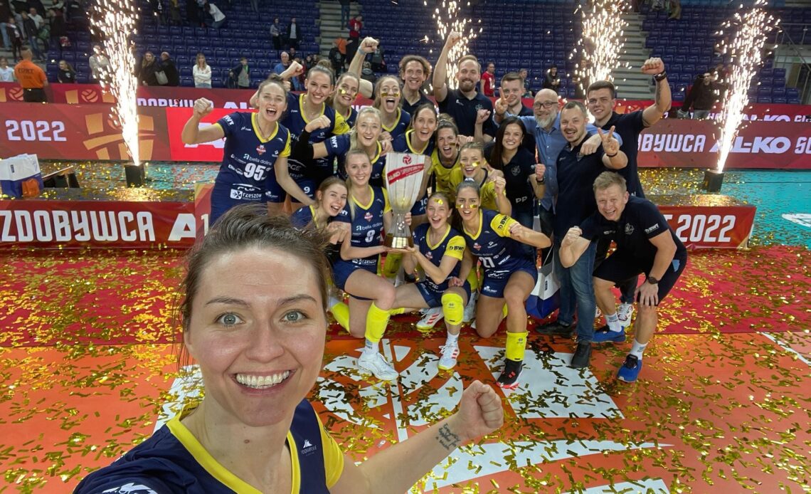 WorldofVolley :: POLISH SUPER CUP W: Developres stage great comeback against Chemik to win back-to-back title