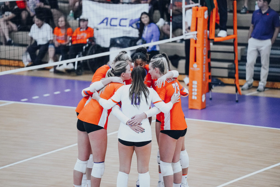 Volleyball vs. Toledo – NIVC First Round – Clemson Tigers Official Athletics Site