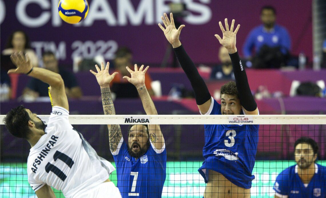 WorldofVolley :: CWCH M: Minas suffer from Paykan, led on court by soldier Amin, but prevail in opener; Cruzeiro successful too