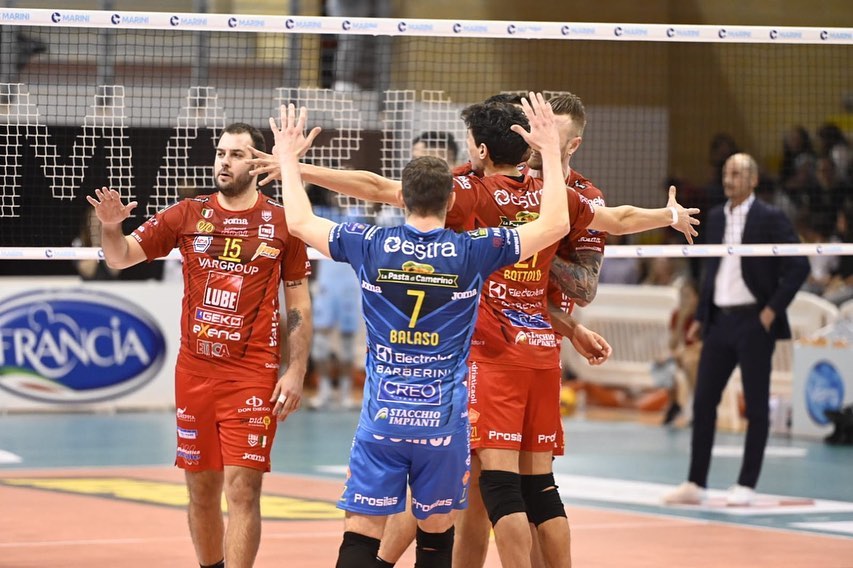WorldofVolley :: ITA M: Lube defeat Milano and put second place in their sights