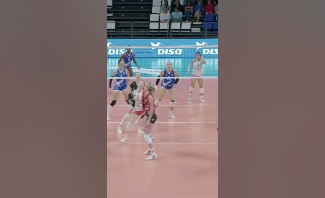 #Shorts ¦ We love this rally! #CLVolleyW #EuropeanVolleyball #Volleyball