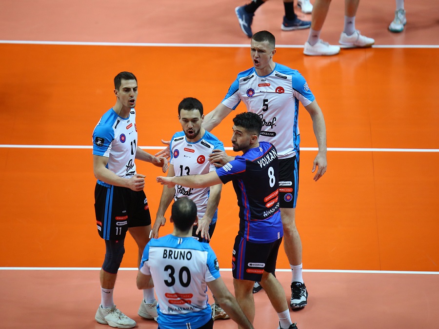 WorldofVolley :: CL M: Halkbank claim direct quarterfinal berth; Ziraat snatch playoff spot from ACH Volley; Aluron become “lucky loser” thanks to Lube
