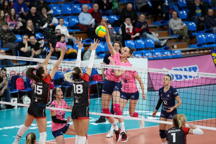 WorldofVolley :: CL W: Developres down Vasas in 4 sets; Novara beat Crvena Zvezda after going on furious run in 3rd set