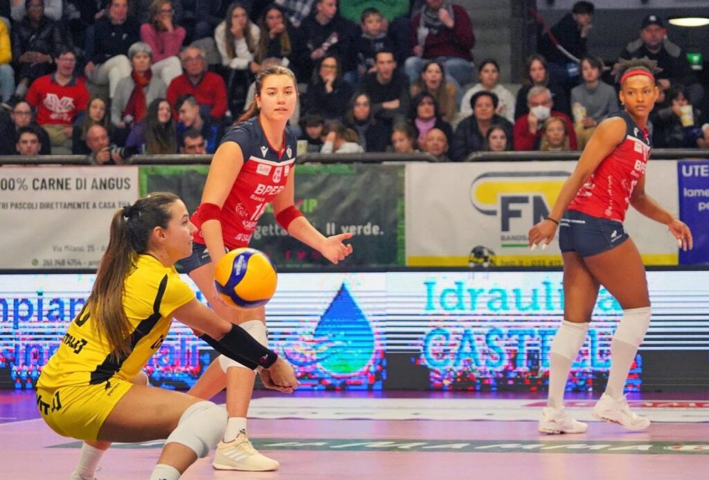 WorldofVolley :: ITA W: Bergamo keep coming back in derby of Lombardy and throw vice champions on their knees