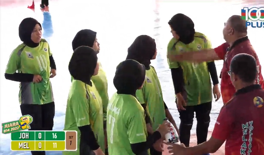 WorldofVolley :: MAS W: Video from U-14 match in Malaysia appalls volleyball world – head coach slaps two girls (VIDEO)