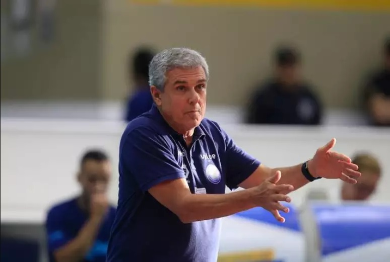 WorldofVolley :: Zé Roberto awarded best coach of 2022 in Brazil in team sports