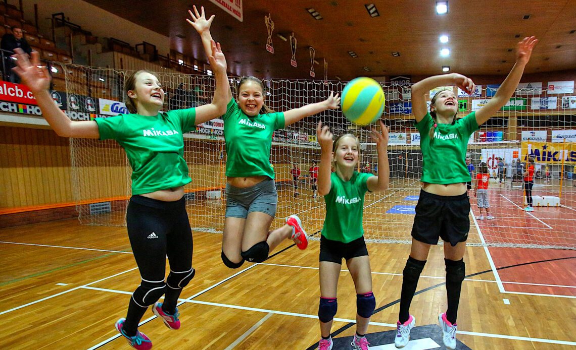 5 Reasons Why Children Should Start Play Mini Volleyball