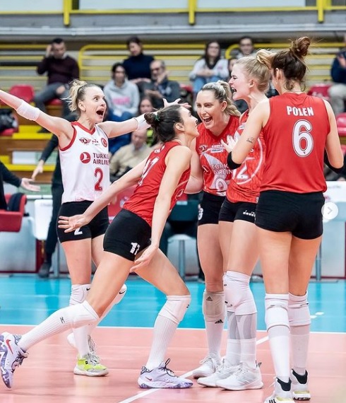 WorldofVolley :: CEV CUP W: No comeback for Busto – THY move on to quarterfinals